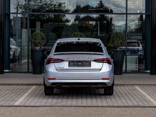 2021 Skoda Octavia IV (A8), серый, 1865000 рублей, вид 5