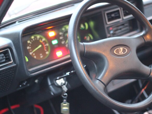 1997 Lada (ВАЗ) 2107, красный, 500000 рублей - вид 11