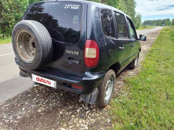2006 Chevrolet Niva I, чёрный, 255000 рублей - вид 2