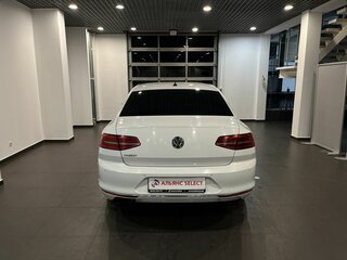 2018 Volkswagen Passat B8, белый, 2318000 рублей, вид 4