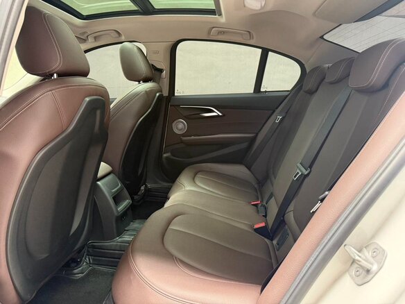 2021 BMW 1 серии 120i III (F52) Рестайлинг, белый, 1660000 рублей - вид 12