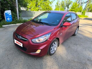 2013 Hyundai Solaris I, красный, 800000 рублей, вид 2