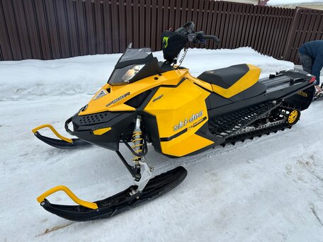 2008 BRP Ski-Doo Summit 800, жёлтый, 580000 рублей, вид 1