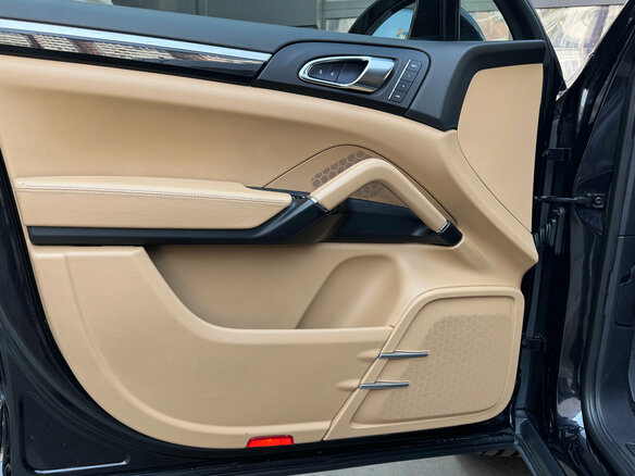 2015 Porsche Cayenne S II Рестайлинг (958), чёрный, 3790000 рублей - вид 20