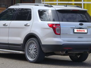 2012 Ford Explorer V, белый, 2350000 рублей, вид 2