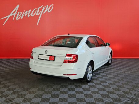 2020 Skoda Octavia III (A7) Рестайлинг, белый, 1519000 рублей, вид 5