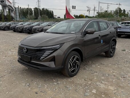 2026 Nissan Qashqai II Рестайлинг 2, коричневый, 2040000 рублей, вид 1