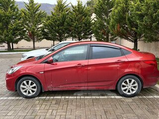 2011 Hyundai Solaris I, красный, 450000 рублей, вид 3