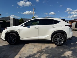 2020 Lexus NX 300 I Рестайлинг, белый, 4100000 рублей, вид 4