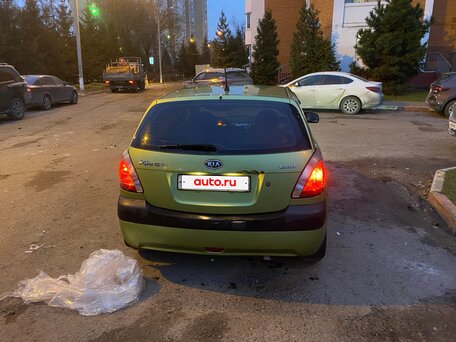 2006 Kia Rio II, зелёный, вид 3