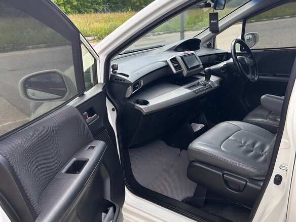 2012 Honda Freed I Рестайлинг, белый, 1150000 рублей - вид 9