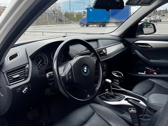 2014 BMW X1 18i I (E84) Рестайлинг, белый, 1450000 рублей - вид 17