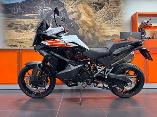 2025 KTM 1390 Super Adventure S Evo, чёрный, 2770000 рублей, вид 2