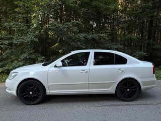 2013 Skoda Octavia II (A5) Рестайлинг, белый, 1000000 рублей, вид 4