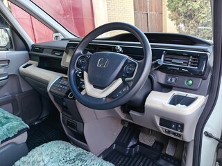 2015 Honda Stepwgn V, зелёный, 1850000 рублей, вид 4