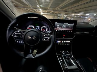 2019 Kia KX3, оранжевый, 2400000 рублей, вид 4