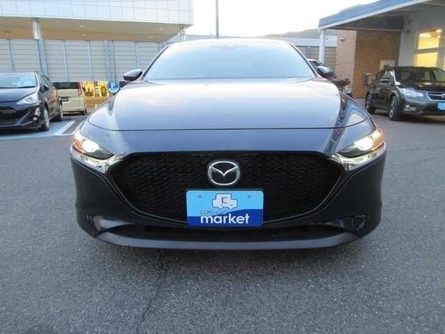 Открыть фотографии: Mazda 3 IV (BP)