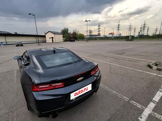 2017 Chevrolet Camaro VI, серый, 2200000 рублей, вид 4