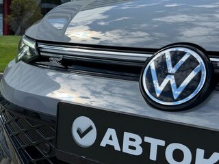 2025 Volkswagen Golf VIII Рестайлинг, серый, 3765000 рублей, вид 3