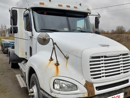 2004 Freightliner Columbia, белый, 1000000 рублей, вид 1
