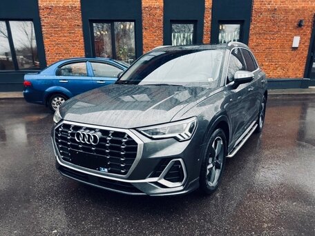 2022 Audi Q3 35 TFSI II (F3), серый, 2795000 рублей, вид 2