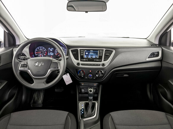 2022 Hyundai Solaris II Рестайлинг, белый, 1500000 рублей - вид 13