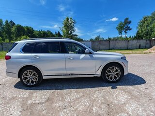 2021 BMW X7 40i I (G07), белый, 6700000 рублей, вид 3