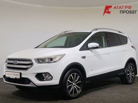 2018 Ford Kuga II Рестайлинг, белый, 1800000 рублей, вид 1