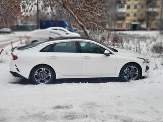 2021 Kia K5 III, белый, 3000000 рублей, вид 4