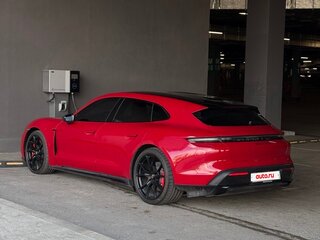 2022 Porsche Taycan GTS Sport Turismo I, красный, 14990000 рублей, вид 5