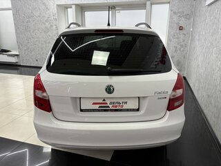 2012 Skoda Fabia II Рестайлинг, белый, 635000 рублей, вид 4