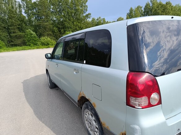 2000 Mitsubishi Dion I, зелёный, 225000 рублей - вид 13