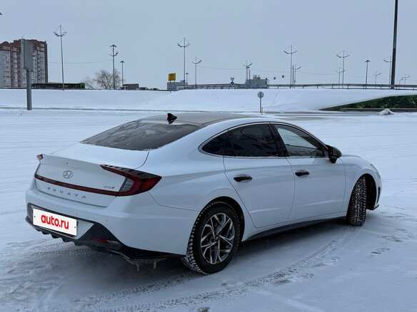 2020 Hyundai Sonata VIII (DN8), белый, 2200000 рублей - вид 3