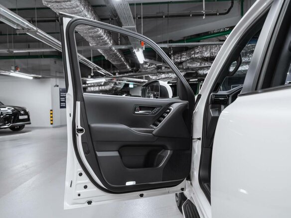 2026 Toyota Land Cruiser 300 Series, белый, 14850000 рублей - вид 25