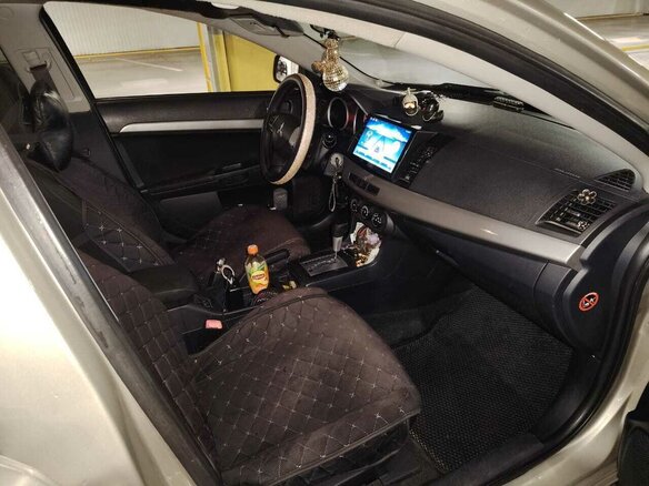 2007 Mitsubishi Lancer X, бежевый, 600000 рублей - вид 11