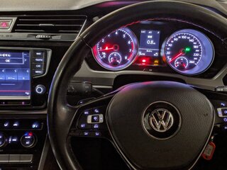 2016 Volkswagen Touran II, чёрный, 1540000 рублей, вид 4