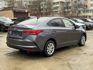 2022 Hyundai Solaris II Рестайлинг, серый, 1580000 рублей, вид 3
