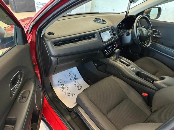 2018 Honda Vezel I Рестайлинг, красный, 1999900 рублей - вид 12