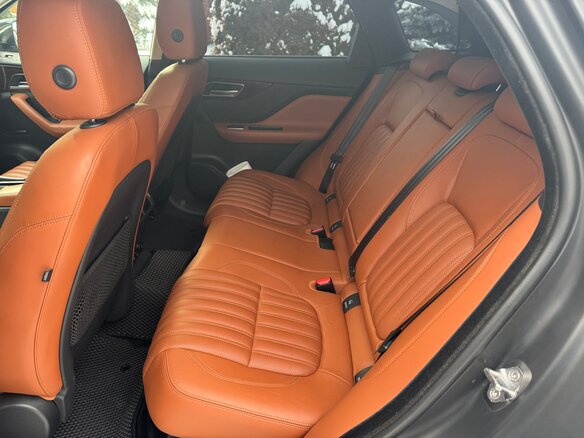 2018 Jaguar F-Pace I, серебристый, 4500000 рублей - вид 8