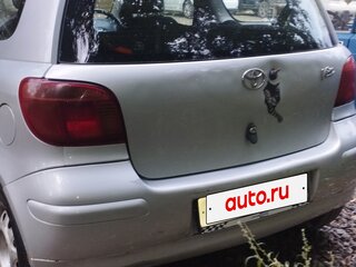 2003 Toyota Vitz I (P10), серебристый, 180000 рублей, вид 3