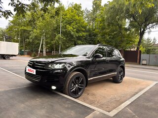 2011 Volkswagen Touareg II, чёрный, 1900000 рублей, вид 1