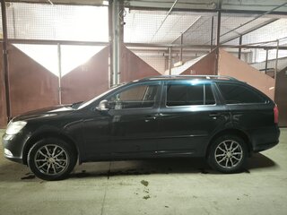 2012 Skoda Octavia II (A5) Рестайлинг, чёрный, 710000 рублей, вид 3