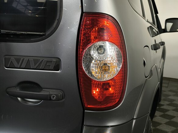 2015 Chevrolet Niva I Рестайлинг, серый, 570000 рублей - вид 18