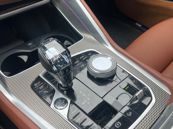 2021 BMW X6 40i III (G06), серый, 7850000 рублей - вид 9