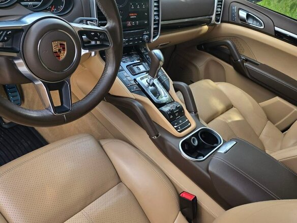 2016 Porsche Cayenne S Diesel II Рестайлинг (958), коричневый, 4799999 рублей - вид 4