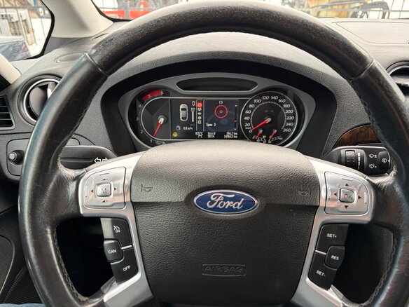 2006 Ford Galaxy II, золотистый, 1200000 рублей - вид 4