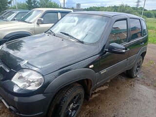 2014 Chevrolet Niva I Рестайлинг, чёрный, 480000 рублей, вид 2