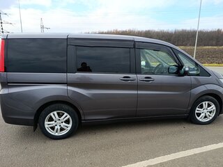 2016 Honda Stepwgn V, серый, 1810000 рублей, вид 2