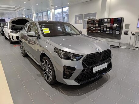 2025 BMW X2 xDrive25i II (U10), серебристый, 6700000 рублей, вид 1