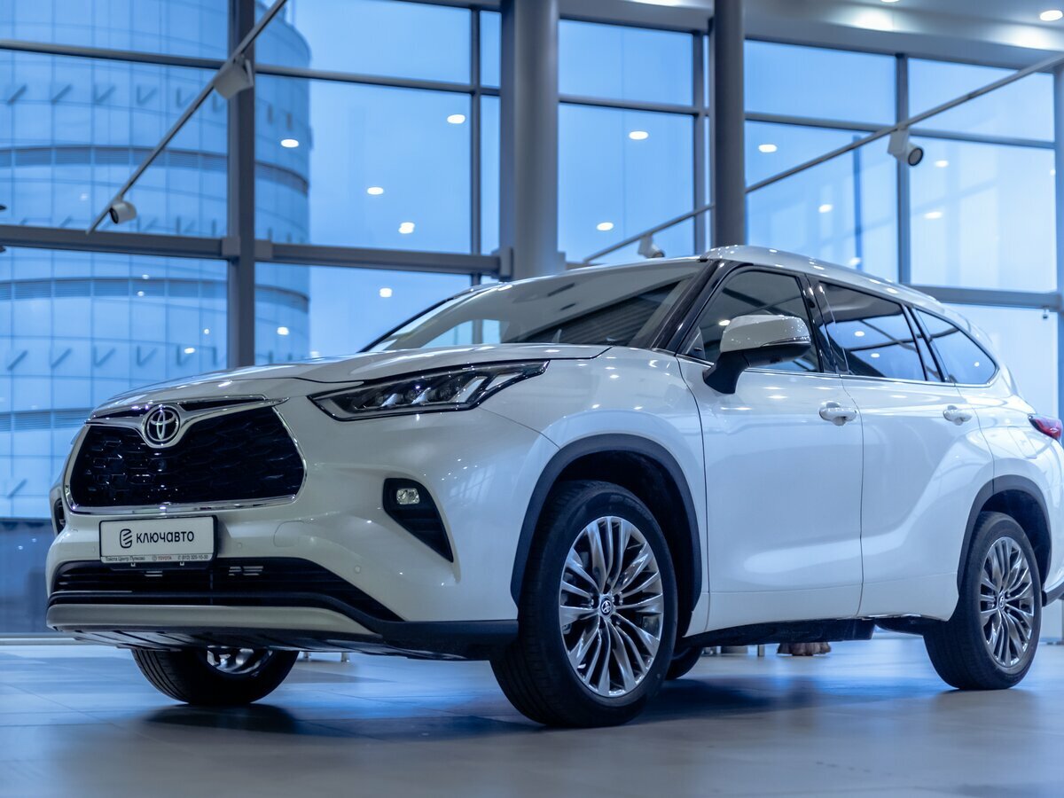 Открыть фотографии: Toyota Highlander IV (XU70)